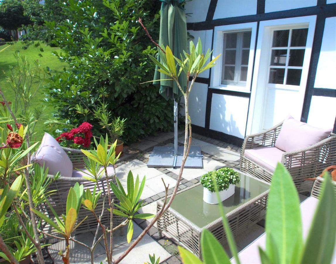 Ferienhaus Im Fachwerkhof 'Haus In Bewegung' Seelscheid Dış mekan fotoğraf